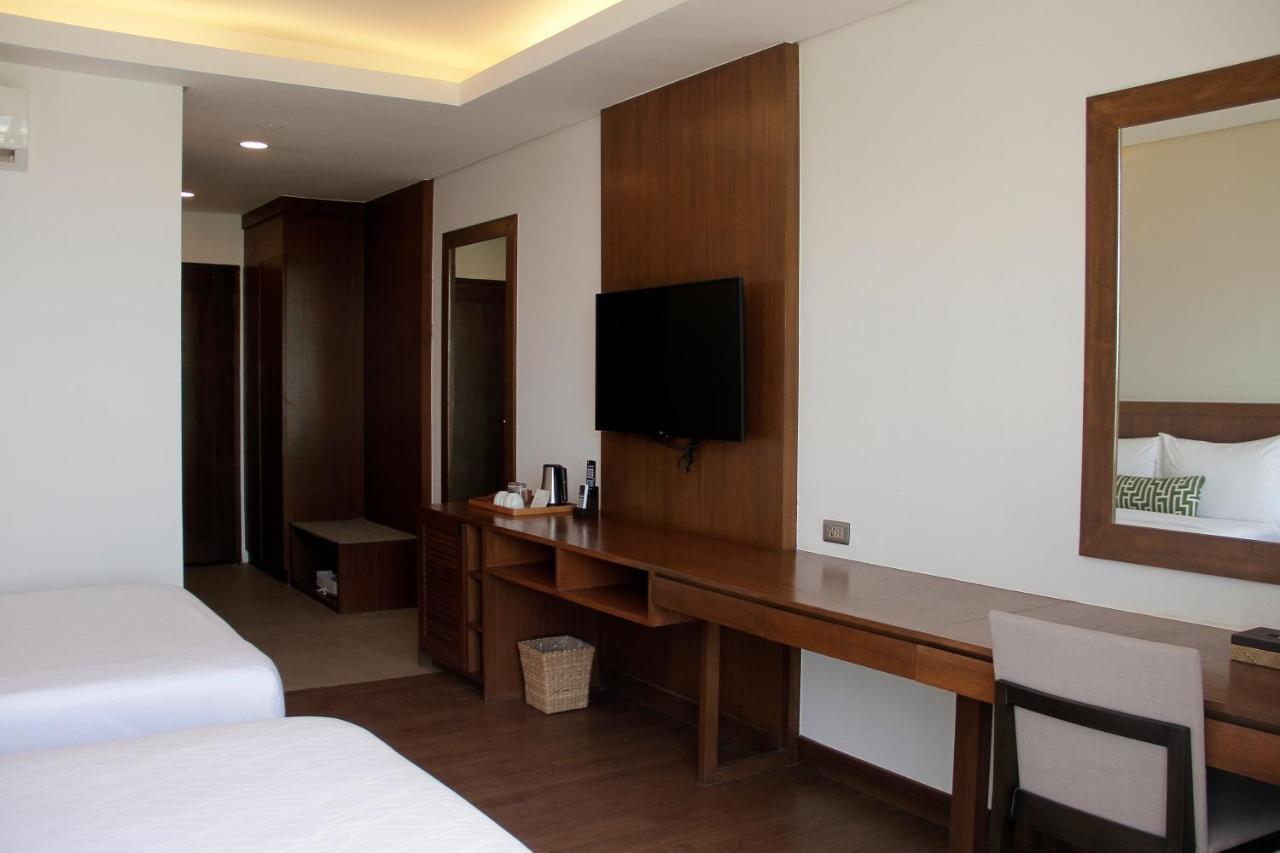 Acea Subic Beach Resort Ngoại thất bức ảnh